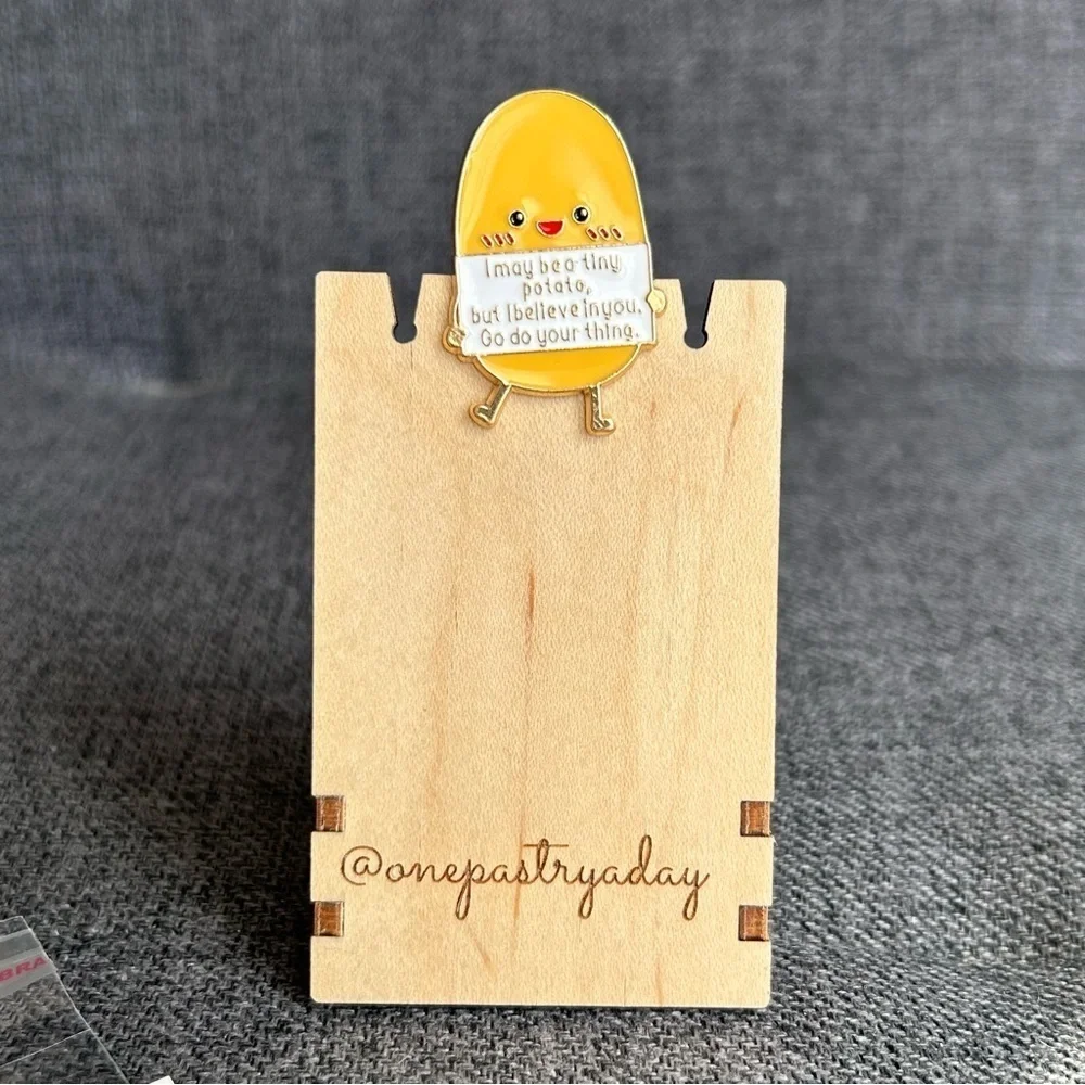 POSITIVE POTATO Brooch Pin + Affirmation Card Set, Yellow, Gold